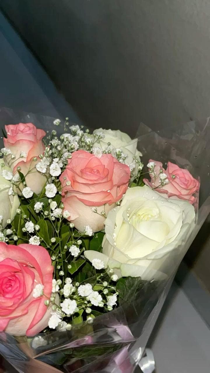 Red & Cream Rose Bouquet